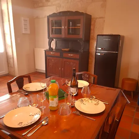 La Glycine, Maison Au Calme Avec Jardin, Fibre Wi-fi, 20 Min Des Plages, Parking Prive בית נופש Luçon