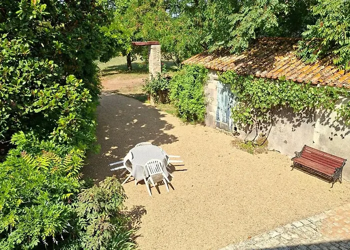 La Glycine בית נופש Luçon